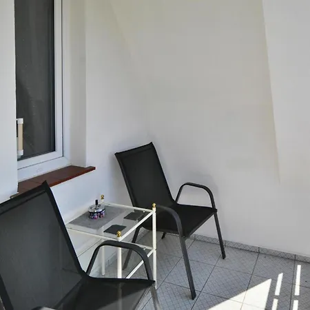 Apartment In Ko Obrzeg Near Seaside Beach, Cleaning Included 科沃布热格