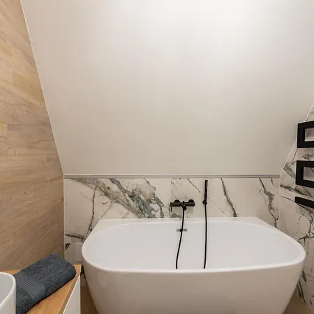 Apartment In Ko Obrzeg Near Seaside Beach, Cleaning Included 公寓 *